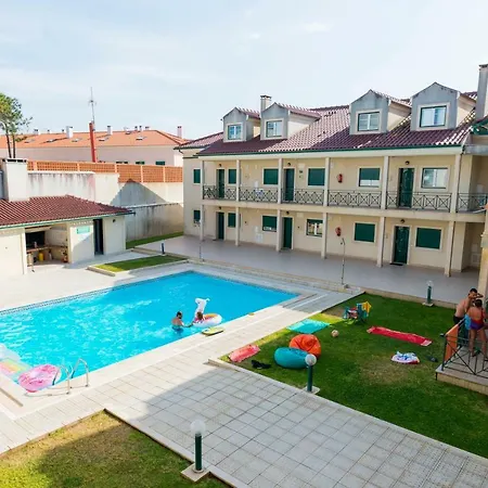 Pedra Do Ouro Swimming Pool *