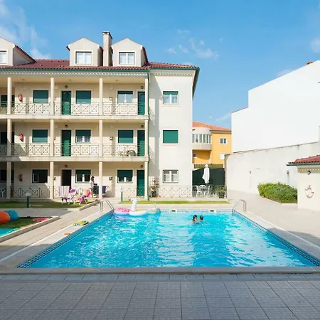 Pedra Do Ouro Swimming Pool *